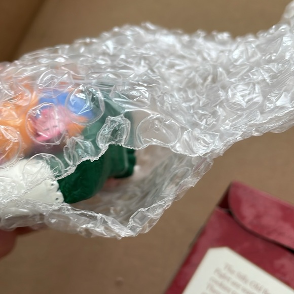 Hallmark “Waitin’ on Santa” Winnie the Pooh Keepsake ornament ©️Disney 1997 - Picture 15 of 15